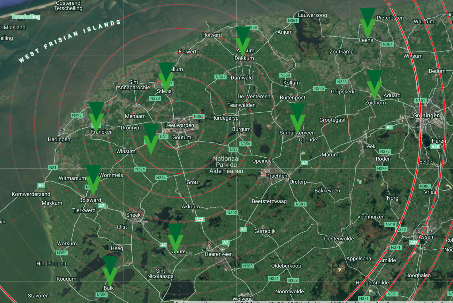 Een overzicht van bovenaf over Fryslân waar de VASN notarissen gevestigd zijn. Aangegeven met een V.